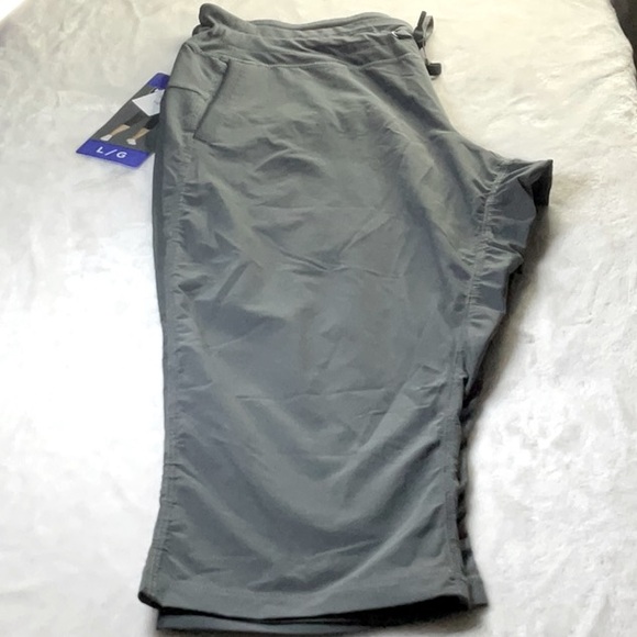 NWT: Kirkland - Lightweight Capris 👟 - Picture 3 of 4